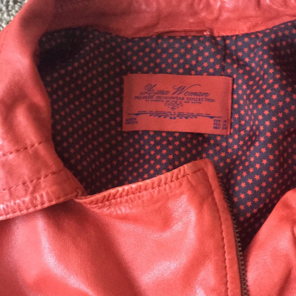 leather jacket - Picture 2 of 7